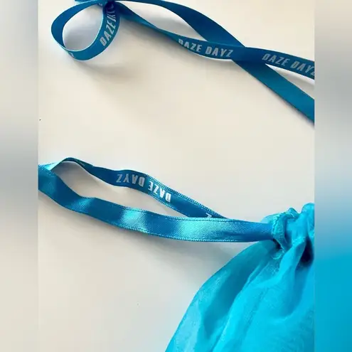 Dazedayz Kalani 3 piece bikini set with swimsuit bag NWT medium