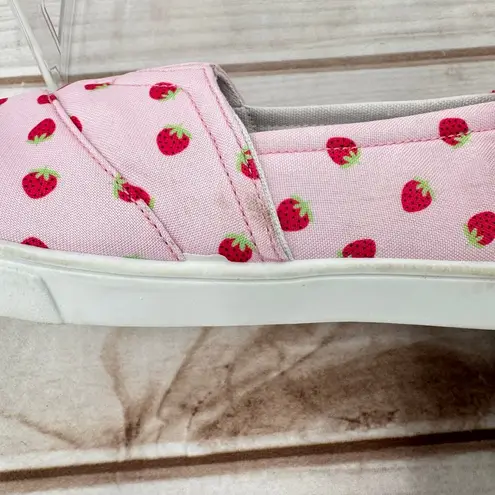 Isaac Mizrahi  Pink Strawberry Slip On Flats Loafers Comfy Fabric Size 7