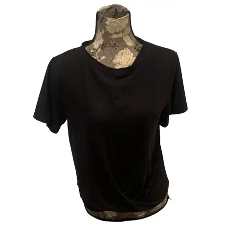 LEGEND Black Cropped T