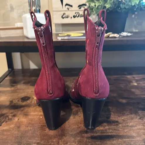 Penny Loves Kenny Penny loves Kenny Red embroidered booties size 8.5