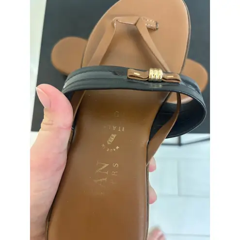 Italian Shoemakers Italian Shoemakers Italian Leather Thong Sandals Black & Gold Accents Size 8