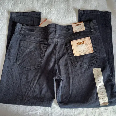 𝅺NWT Bitten by Sarah Jessica Parker Premium Straight Leg jeans 16 short Gray Size 16P