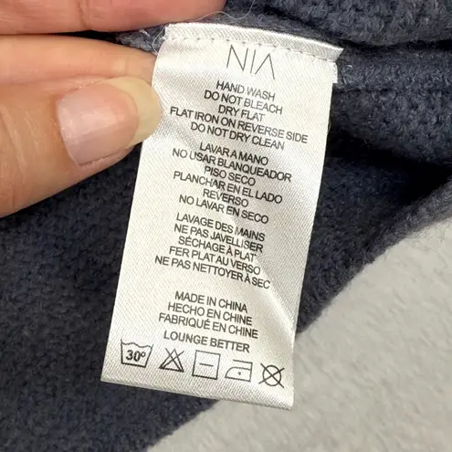 Nia freya chunky knit v