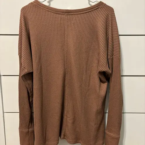 Abercrombie & Fitch  Cozy Waffle Button Down - Image 3