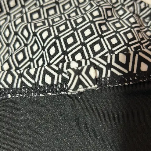 DKNY COPY -  Women’s Navy /White One Piece W/Removable Cups and Straps Size Lg-N…