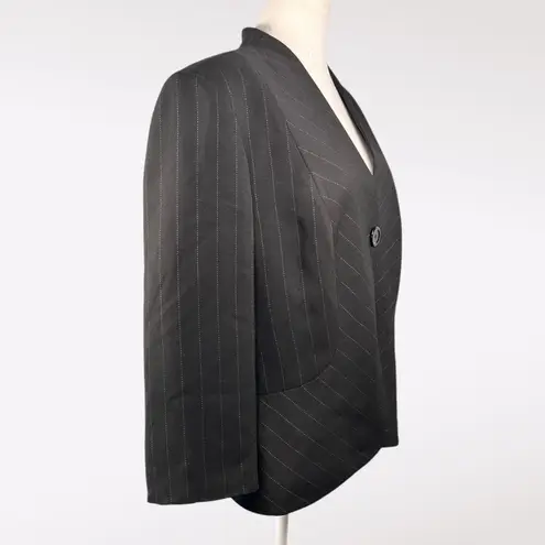 Tahari Arthur S. Levine Pinstripe Blazer Jacket Black Size 18