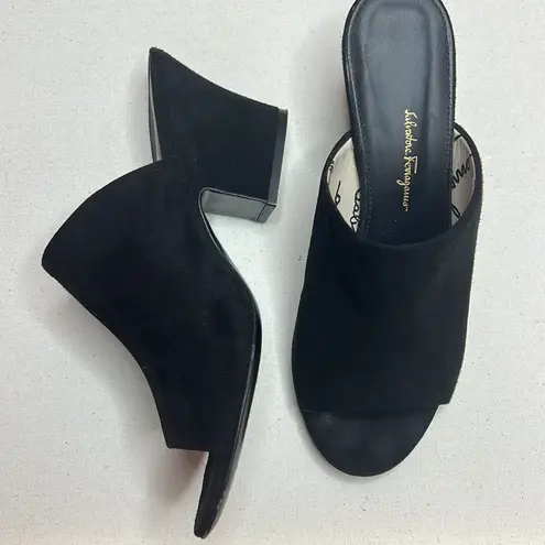 Salvatore Ferragamo Sophie Suede Black Mules. Size 8