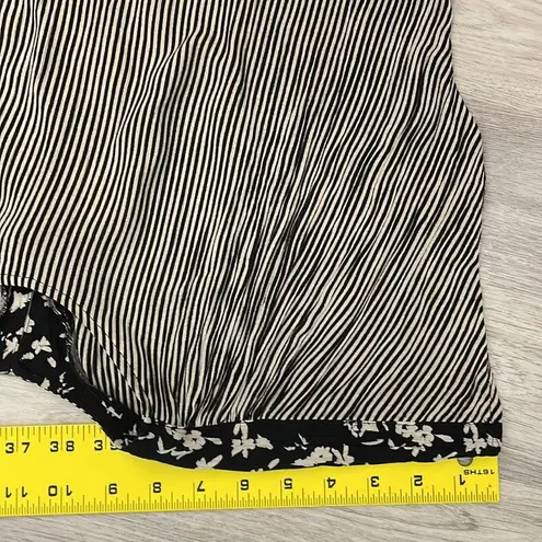 Petite Sophisticate Vintage - Susan Burrowes for Black & Off White Blouse Size 4