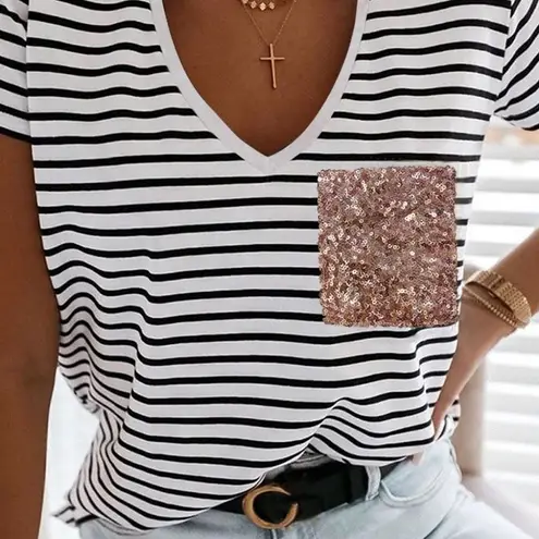 BLACK WHITE CHIC STRIPED TEE SEXY NECKLINE SEQUINED POCKET LARGE