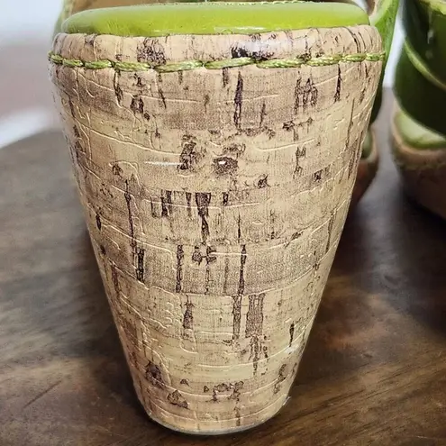 b.o.c. Green Leather Cork Sole Wedge Sandals Size 9 Green Leather Wedges