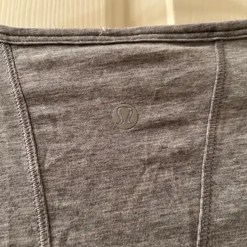 Lululemon Between The Lines Long Sleeve Size 2 Heathered Grey Desert Snake Black