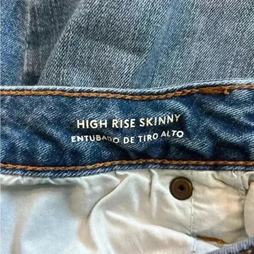 Universal Threads Universal thread blue distressed high rise skinny jeans in size 4 / 27