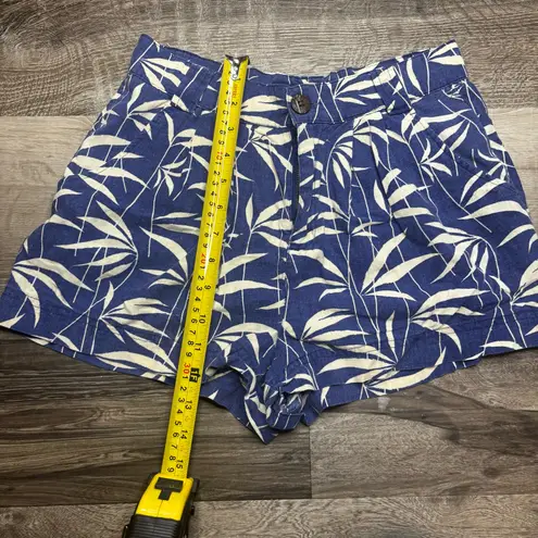 I Love H81 Womans blue with a white leaf Size 25 Pockets