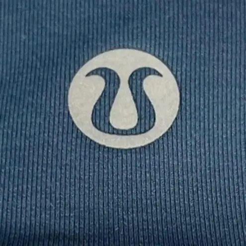 Lululemon Women's Blue Sleeveless Scoop Neck Wide Strap Activewear Sports Top M Size M