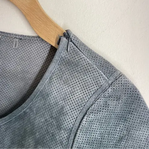 Ecru Suede Leather Short Sleeve Scoop Neck Top Grey size Small