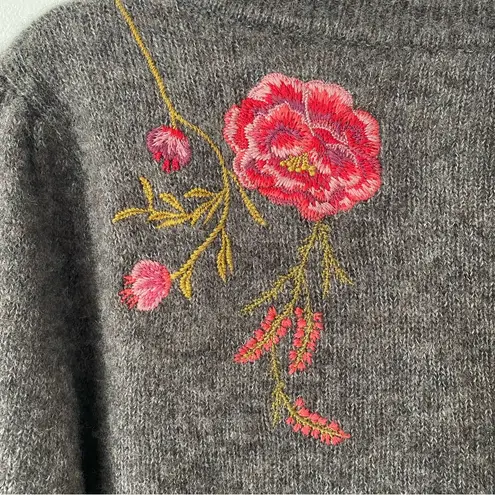 Sundance Evermore Bloom Embroidered Floral Charcoal Sweater size medium