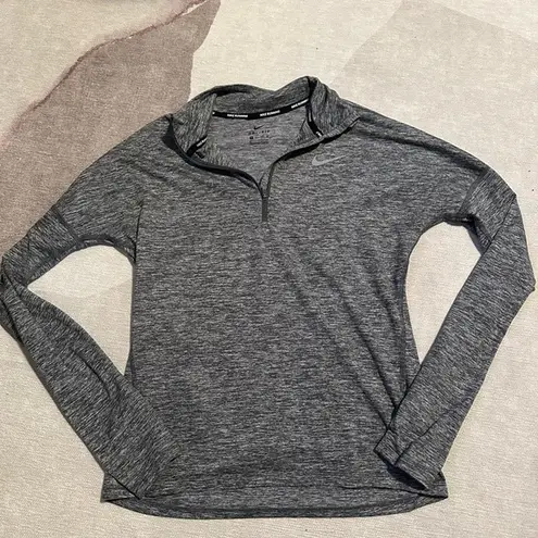 Nike Gray  Quarter Zip Long sleeve shirt SZ XS