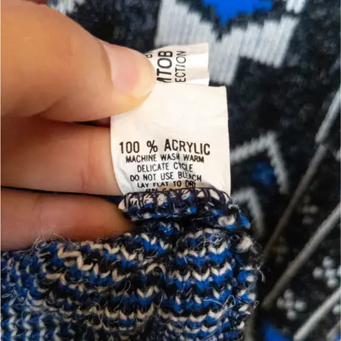 VINTAGE Authentic Renaissance Knitwear Fair Isle Sweater Black White Blue Unisex