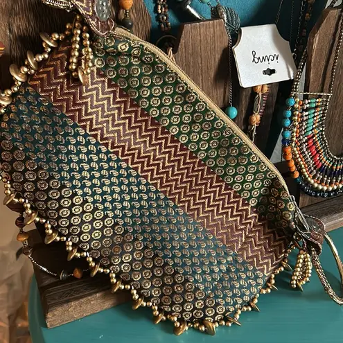 Artisan Variety Boho Festival 8 Piece Mixed Bead Statement Necklaces Silk Bag Blue