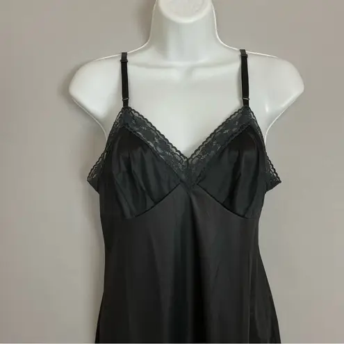Vintage Black Full Slip Lace Size Medium Vanity Fair Lingerie Adjustable Straps