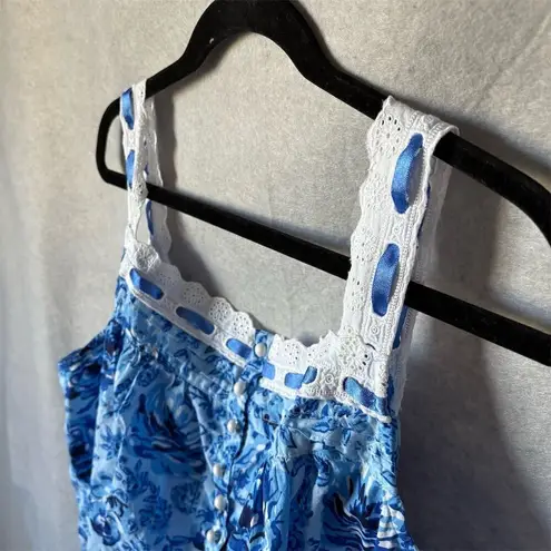 Vintage Muumuu 1X Blue Floral Sleeveless Lace Accents Nightgown Lightweight