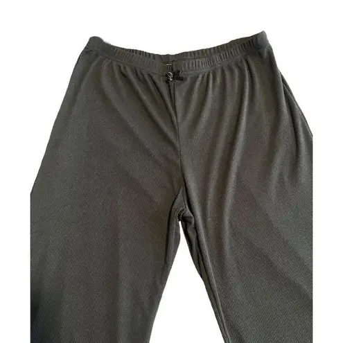 Love to Sleep Pajama Set 2 Piece Womens Size Small Black Red Cami Capri Bottoms