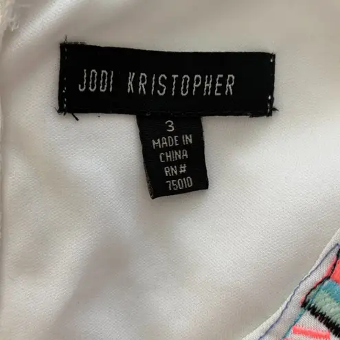 Jodi Kristopher Fit & Flare Dress Size 3Jr White w/Geometric Print on Top EUC