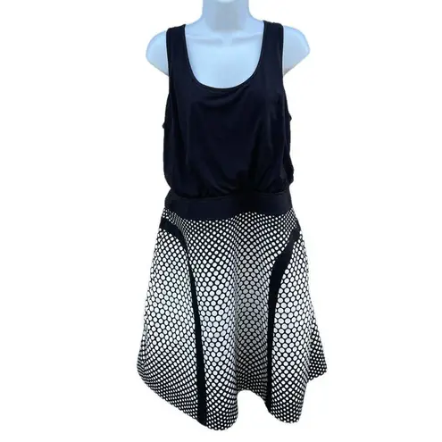 Laundry by Shelli Segal Laundry by Shelly Segal size 10 sleeveless lined blousen top.