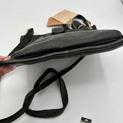 NWT Green Leather Crossbody Bag India Small Zip Pocket Small Top‎ Zip Black