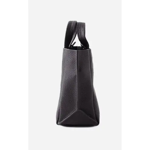 Ampersand As Apostrophe Micro