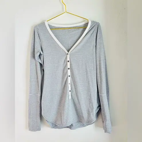 Lululemon  Henley Hyper Stripe Long Sleeve Gray White Top Women Sz 8