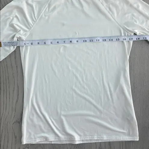 L.L. Bean Simple Soft Base Layer Crew Tee Sea Salt / Cream Size Medium White