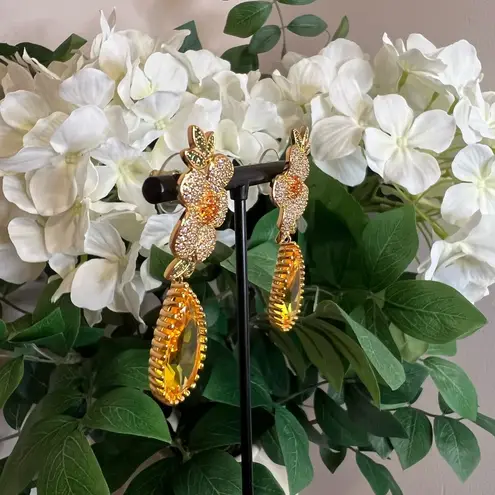 Eye Candy LA • DANGLE FLOWER EARRINGS • NIB