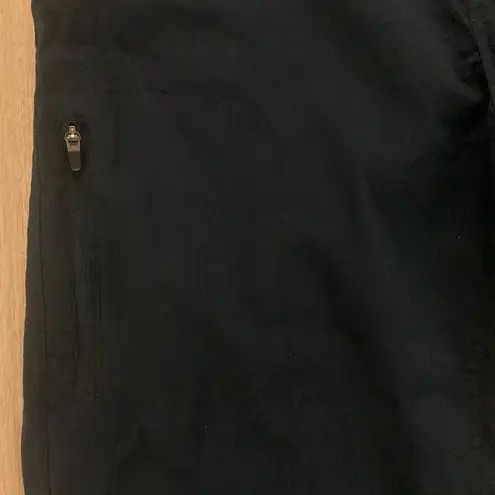 Khombu Navy Capri Pants! Size Small