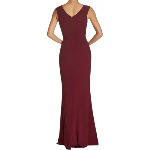 Dress the Population  Sandra Plunge Crepe Trumpet Gown in Burgundy size M NWT