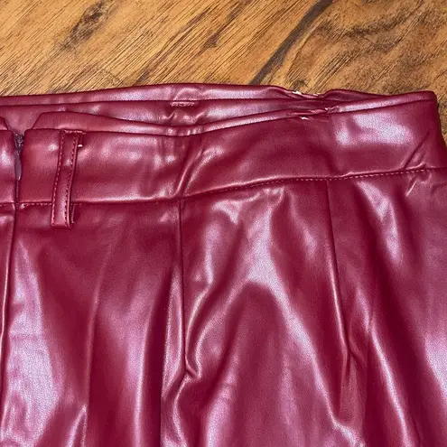 Kate Kasin Red faux leather skirt with front slit NWT woman’s XXL