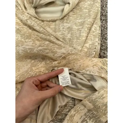 David Meister Gold Cocktail Party Mini Dress Cut Out Back Sleeveless Boat Neck 8