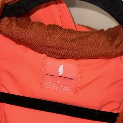 Free People popover Movement Lead the Pack Pullover small neon coral NWOT Orange