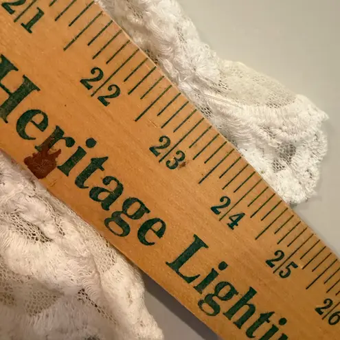 Bluivy Scallop Hem Embroidery Lace Blouse Women's Large Ivory Boho Hippie Dainty White