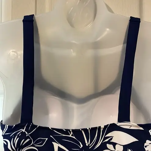Jamaica Bay Vintage 1990s Y2K Navy Blue and White Hawaiian Print Tankini Top 8