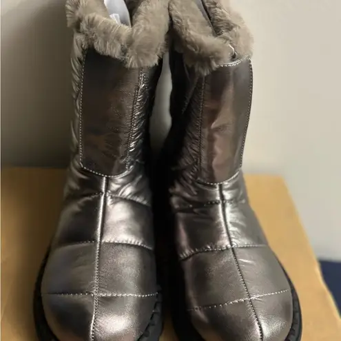 Jambu Icicle water resistant Gunmetal boots NWT
