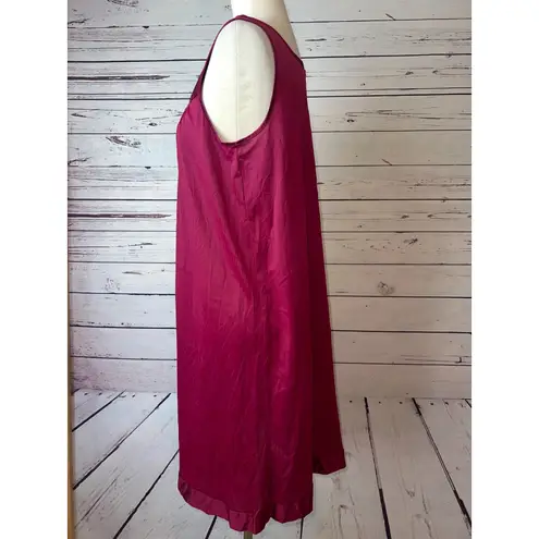 Vanity Fair Nightgown gown Medium Satin 30-107 Nylon Floral Embroidered Vintage