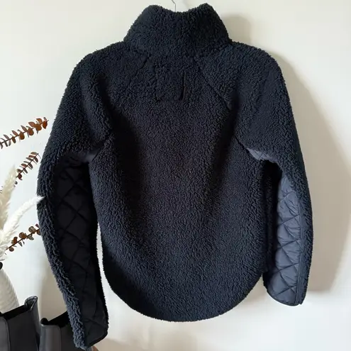 Abercrombie & Fitch ABERCROMBIE • PULL OVER