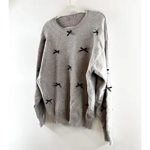 Edikted Satin Bow Applique Long Sleeve Crewneck Sweater Gray M / L