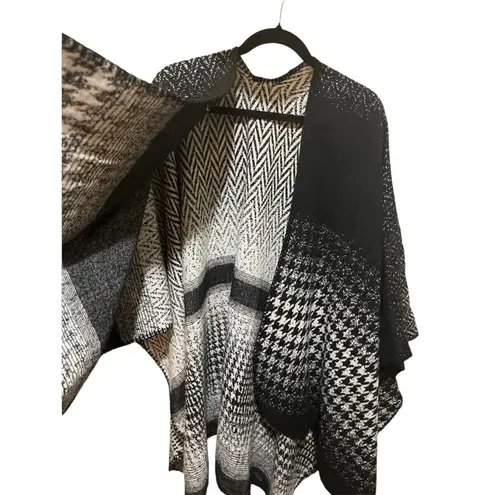 Black White Houndstooth Mix Print Wool Blend Knit Shawl Wrap Scarf Sz OS… - Image 5