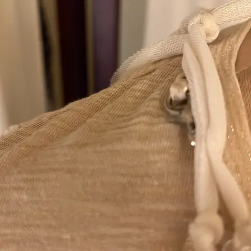 Moda international shimmery T