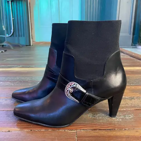 Brighton  Rosita Black Ankle Slip On Boots w Silver Western Buckle - Size 8.5 💛🎀