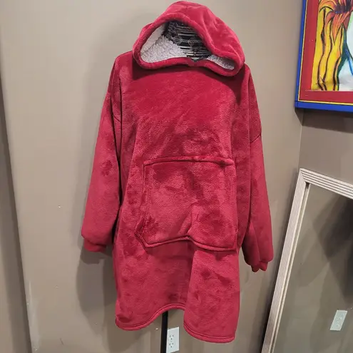 Cozy Red Hooded Shetpa Blanket Furry Pullover Size undefined