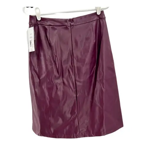 Liz Claiborne  winetastic pleated faux leather skirt gold buttons fleece lined 2