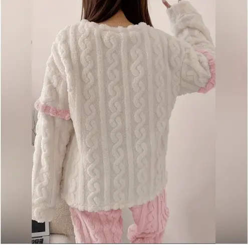 Cozy, Soft Thickened Jacquard Fleece Lounge/Pajama Set White Size XL - Image 3
